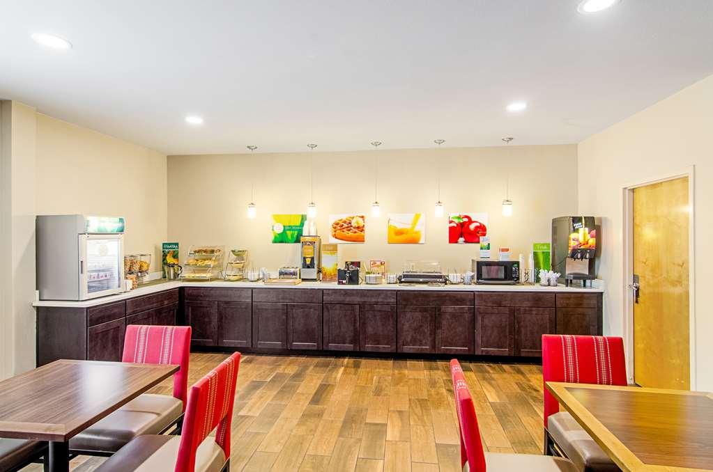 Quality Inn & Suites Near Tanger Outlet Mall Gonzales Restoran foto